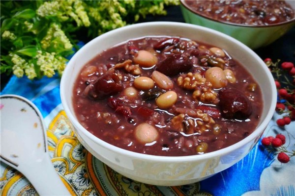 臘八粥應(yīng)該在陰歷的哪一天喝 臘八粥的寓意 臘八粥應(yīng)該在陰歷的哪一天喝 臘八粥的寓意