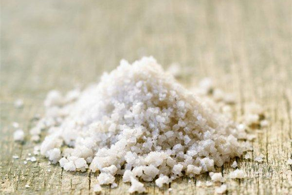 粗鹽是什么鹽 粗鹽的功效和作用 粗鹽是什么鹽 粗鹽的功效和作用