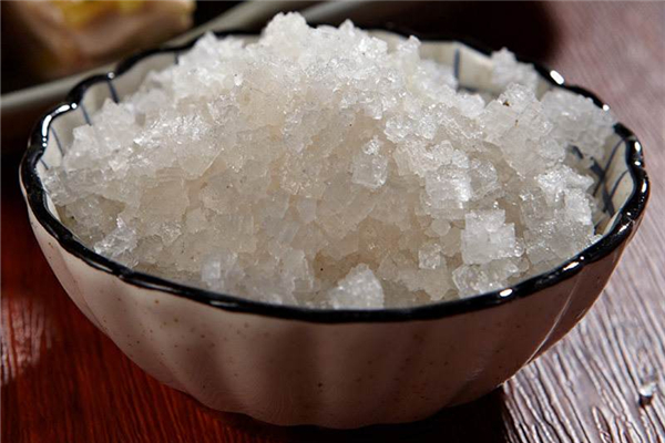 粗鹽可以炒菜吃嗎 粗鹽一般用到哪里 粗鹽可以炒菜吃嗎 粗鹽一般用到哪里