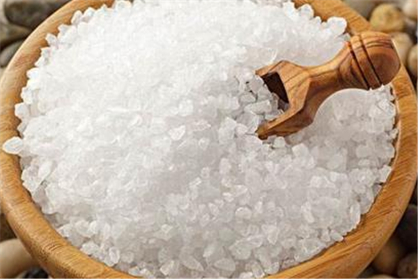 粗鹽是什么鹽 粗鹽的功效和作用 粗鹽是什么鹽 粗鹽的功效和作用