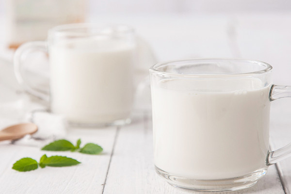 純牛奶喝了能長高嗎 純牛奶喝了能補(bǔ)鈣嗎