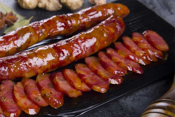 臘腸肥瘦比例多少口感好 臘腸用什么酒好 臘腸肥瘦比例多少口感好 臘腸用什么酒好