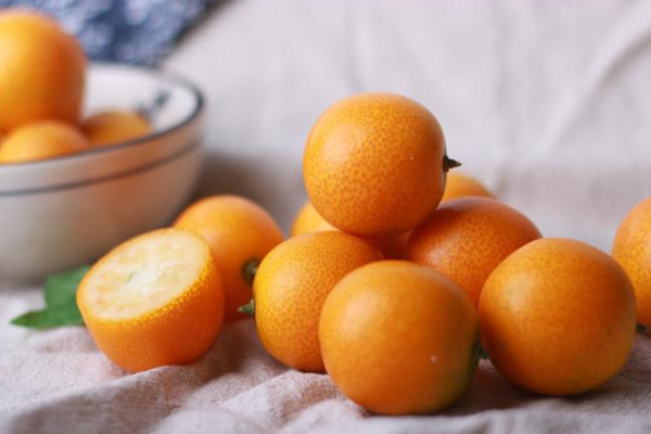 金桔可以直接泡水喝嗎 金桔泡水喝有什么用 金桔可以直接泡水喝嗎 金桔泡水喝有什么用