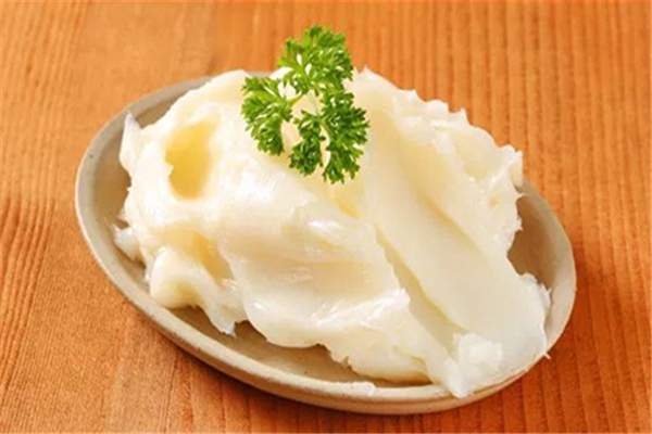 豬油里放黃豆和花椒有啥作用 豬油放在常溫下會(huì)壞嗎