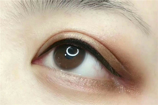 美瞳線需要補色嗎 美瞳線多久補色 美瞳線需要補色嗎 美瞳線多久補色