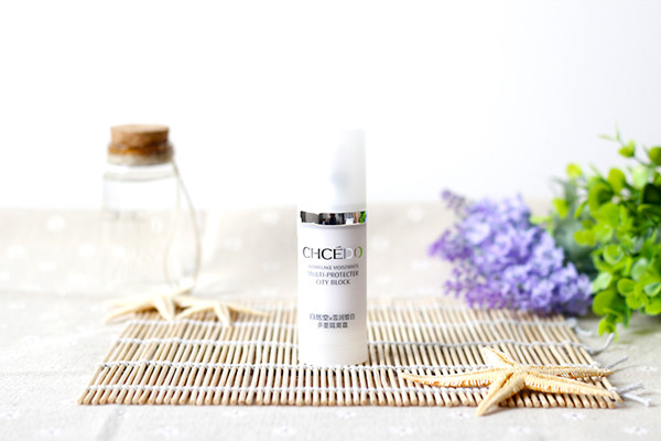 隔離霜對(duì)皮膚有沒有傷害 隔離霜不卸妝會(huì)堵塞毛孔嗎