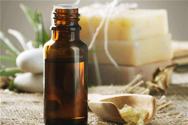 復方精油調(diào)配比例 復方精油正確使用方法
