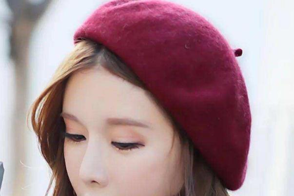 貝雷帽的正確戴法 貝雷帽固定夾怎么用 貝雷帽的正確戴法 貝雷帽固定夾怎么用