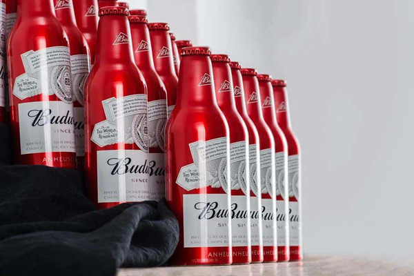 百威啤酒保質(zhì)期多久 百威啤酒過期了能喝嗎 百威啤酒保質(zhì)期多久 百威啤酒過期了能喝嗎