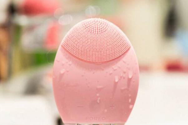 潔面儀對(duì)黑頭有效果嗎 潔面儀對(duì)油性皮膚有用嗎