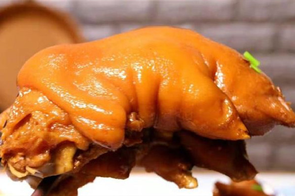 豬蹄燉湯什么時(shí)候放鹽 豬蹄要燉多久才爛 豬蹄燉湯什么時(shí)候放鹽 豬蹄要燉多久才爛