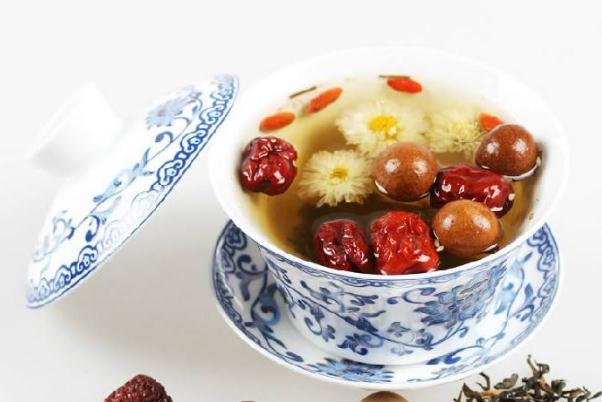 八寶茶和五寶茶哪個補腎壯陽好 八寶茶去火還是上火 八寶茶和五寶茶哪個補腎壯陽好 八寶茶去火還是上火