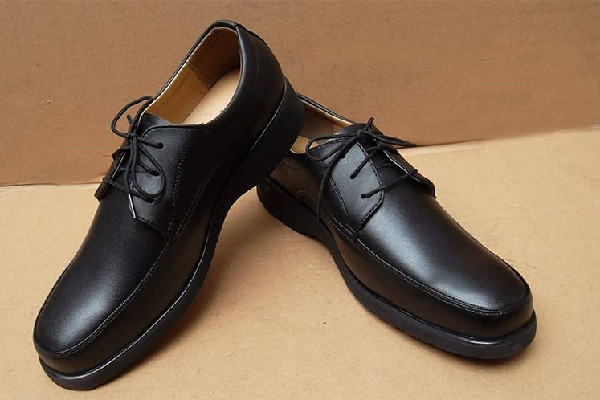 皮鞋怎么分辨真皮還是假皮 皮鞋什么鞋底好 皮鞋怎么分辨真皮還是假皮 皮鞋什么鞋底好