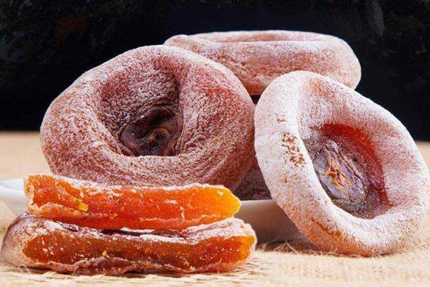 柿餅是不是發(fā)物 柿餅是直接吃還是洗洗再吃 柿餅是不是發(fā)物 柿餅是直接吃還是洗洗再吃