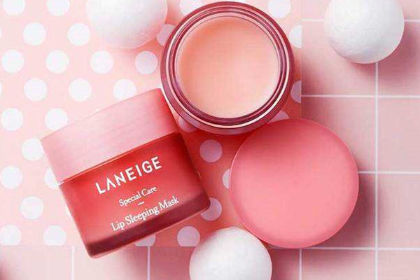 唇膜是干什么的 唇膜是潤(rùn)唇膏嗎