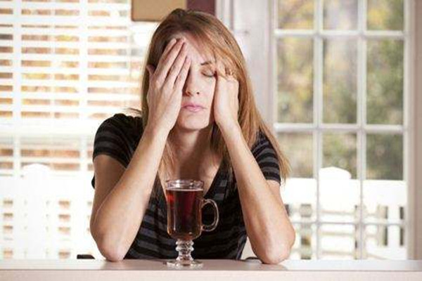 濕氣重是什么原因引起的 濕氣重可以泡腳嗎 濕氣重是什么原因引起的 濕氣重可以泡腳嗎