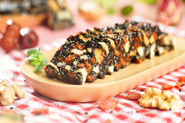 固本堂阿膠糕可以空腹吃嗎 固本堂阿膠糕孕婦能吃嗎