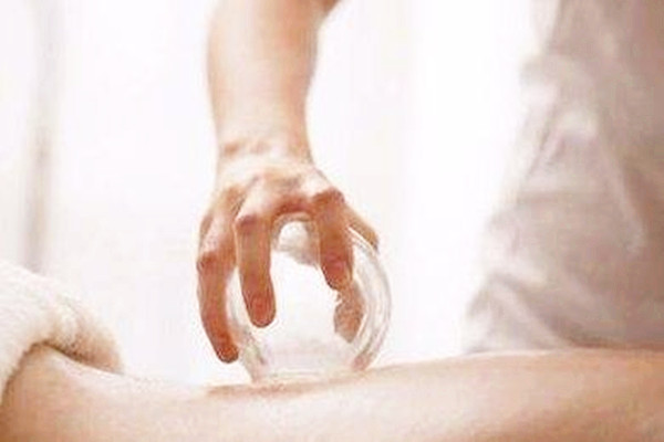 拔火罐后多長時間可以洗澡 拔火罐之前可以洗澡嗎 拔火罐后多長時間可以洗澡 拔火罐之前可以洗澡嗎