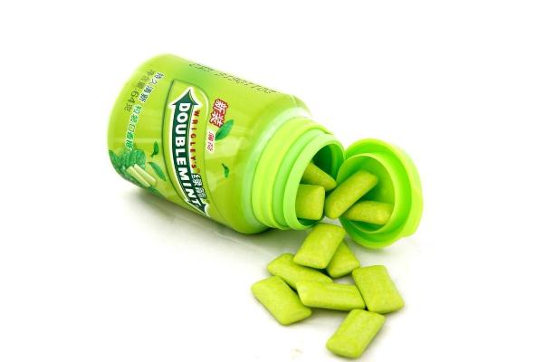 綠箭口香糖對牙齒好嗎 綠箭口香糖對人體有什么壞處 綠箭口香糖對牙齒好嗎 綠箭口香糖對人體有什么壞處