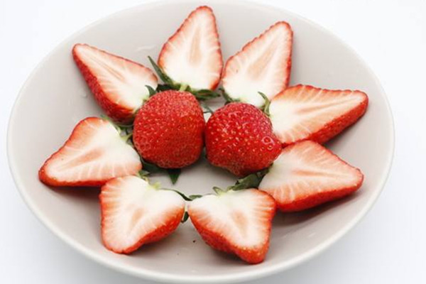 草莓如何挑選 草莓怎么保存好 草莓如何挑選 草莓怎么保存好