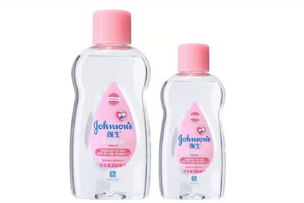 強(qiáng)生嬰兒潤膚油可以擦在臉上嗎 強(qiáng)生嬰兒潤膚油怎么用 強(qiáng)生嬰兒潤膚油可以擦在臉上嗎 強(qiáng)生嬰兒潤膚油怎么用