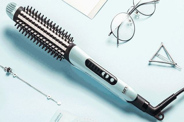 卷發(fā)棒干發(fā)還是濕發(fā)用 卷發(fā)棒是否需要預(yù)熱 卷發(fā)棒干發(fā)還是濕發(fā)用 卷發(fā)棒是否需要預(yù)熱