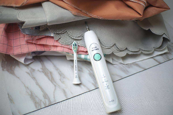 飛利浦電動牙刷是哪里生產的 飛利浦電動牙刷是什么電池