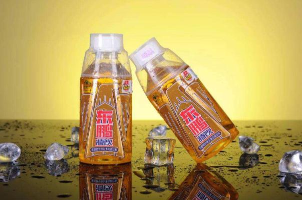 東鵬特飲喝多了會(huì)怎樣 東鵬特飲和紅牛哪個(gè)好 東鵬特飲喝多了會(huì)怎樣 東鵬特飲和紅牛哪個(gè)好
