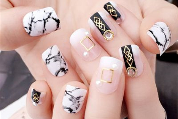 穿戴甲怎么量尺寸 穿戴甲貼上為什么來(lái)回動(dòng) 穿戴甲怎么量尺寸 穿戴甲貼上為什么來(lái)回動(dòng)