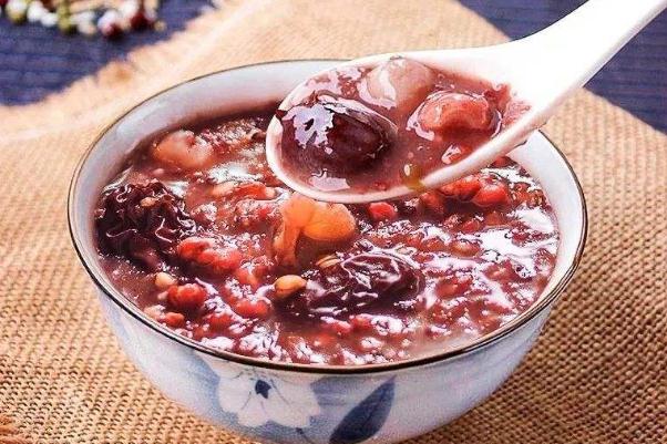 臘八粥是什么時(shí)候吃 臘八粥要熬多長時(shí)間 臘八粥是什么時(shí)候吃 臘八粥要熬多長時(shí)間