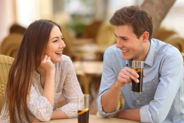 相親是奔著結(jié)婚目的去的嗎 22歲女子回村1天被安排20場(chǎng)相親 相親是奔著結(jié)婚目的去的嗎 22歲女子回村1天被安排20場(chǎng)相親