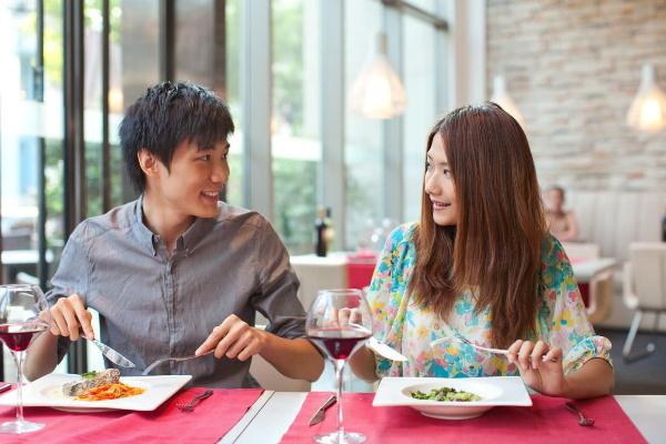 相親是奔著結(jié)婚目的去的嗎 22歲女子回村1天被安排20場(chǎng)相親 相親是奔著結(jié)婚目的去的嗎 22歲女子回村1天被安排20場(chǎng)相親