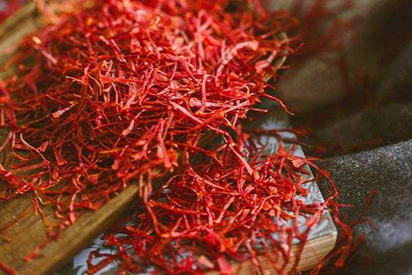 藏紅花泡水可以空腹喝嗎 藏紅花泡水可以天天喝嗎 藏紅花泡水可以空腹喝嗎 藏紅花泡水可以天天喝嗎