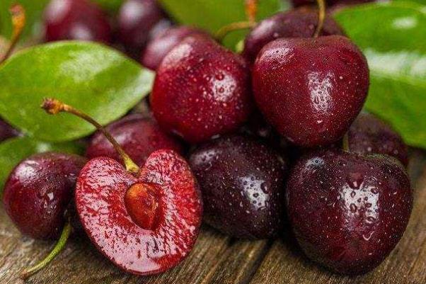 車(chē)?yán)遄訋讉€(gè)J代表什么意思 老人將女兒送的車(chē)?yán)遄?元一斤賣(mài)掉 車(chē)?yán)遄訋讉€(gè)J代表什么意思 老人將女兒送的車(chē)?yán)遄?元一斤賣(mài)掉