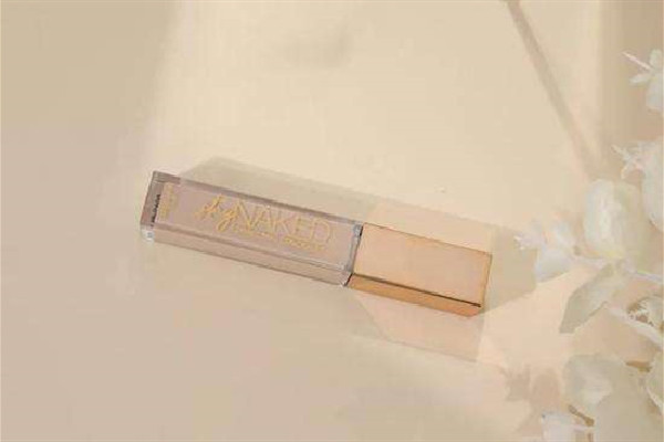 遮瑕液一次用多少 遮瑕液可以和粉底液混合一起用嗎 遮瑕液一次用多少 遮瑕液可以和粉底液混合一起用嗎