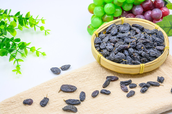 樓蘭蜜語(yǔ)葡萄干的熱量是多少 樓蘭蜜語(yǔ)葡萄干減肥期間能吃嗎 樓蘭蜜語(yǔ)葡萄干的熱量是多少 樓蘭蜜語(yǔ)葡萄干減肥期間能吃嗎