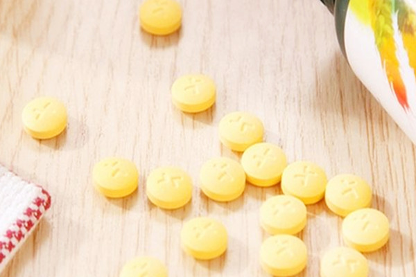 維生素b一天吃幾粒 維生素b吃多久才見(jiàn)效 維生素b一天吃幾粒 維生素b吃多久才見(jiàn)效