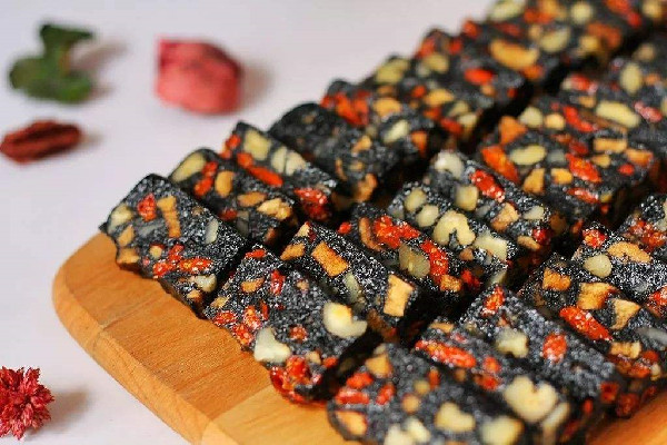 桃花姬阿膠糕怎么吃 桃花姬阿膠糕可以長(zhǎng)期吃嗎 桃花姬阿膠糕怎么吃 桃花姬阿膠糕可以長(zhǎng)期吃嗎