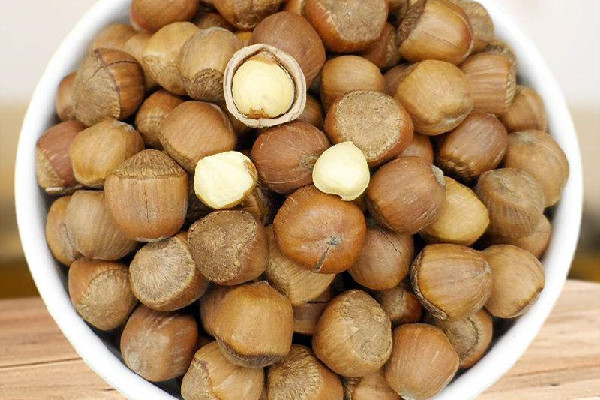 榛子和板栗哪個好 榛子和板栗哪個營養(yǎng)價值高 榛子和板栗哪個好 榛子和板栗哪個營養(yǎng)價值高