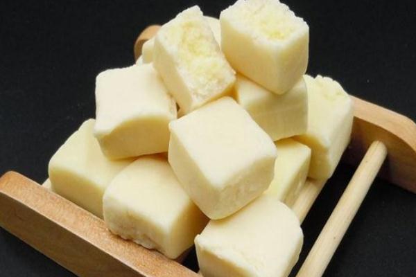奶豆腐有營養(yǎng)嗎 奶豆腐有點(diǎn)苦怎么回事 奶豆腐有營養(yǎng)嗎 奶豆腐有點(diǎn)苦怎么回事