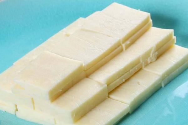 奶豆腐會便秘嗎 奶豆腐對身體的功效 奶豆腐會便秘嗎 奶豆腐對身體的功效