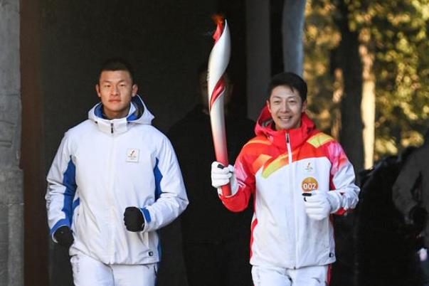 火炬手撒貝寧稱嘴可以瓢腿不能瓢 火炬手是怎么選出來的 火炬手撒貝寧稱嘴可以瓢腿不能瓢 火炬手是怎么選出來的