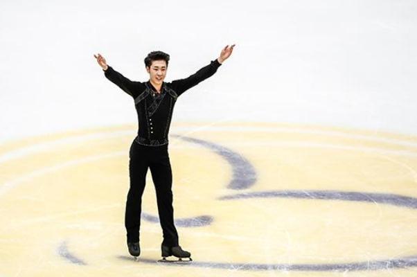 金博洋演繹臥虎藏龍 花樣滑冰的冰場是什么材質的