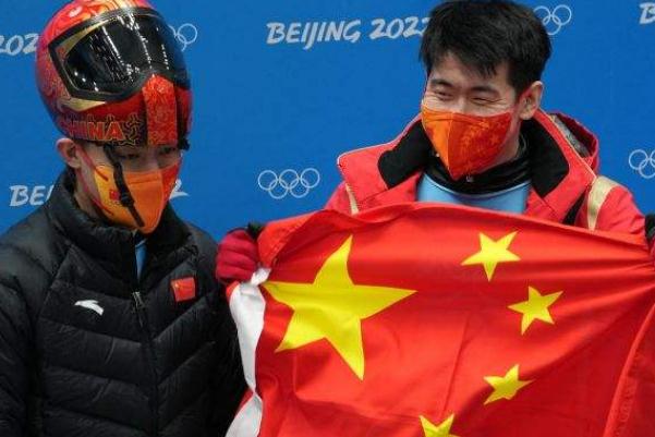 閆文港最快時速達129公里 鋼架雪車是哪一年列入奧運會項目