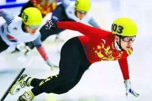 武大靖第1雙輪滑鞋是父親2個月工資 冰刀鞋價(jià)格 武大靖第1雙輪滑鞋是父親2個月工資 冰刀鞋價(jià)格