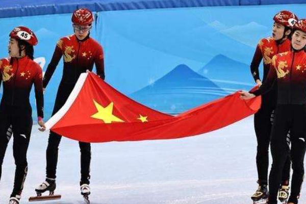 安賢洙說掌聲無關獎牌顏色 短道速滑姑娘們領獎 安賢洙說掌聲無關獎牌顏色 短道速滑姑娘們領獎
