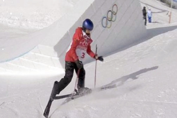 谷愛凌第二跳失誤摔倒獲16.98分 滑雪會(huì)傷膝蓋嗎 谷愛凌第二跳失誤摔倒獲16.98分 滑雪會(huì)傷膝蓋嗎