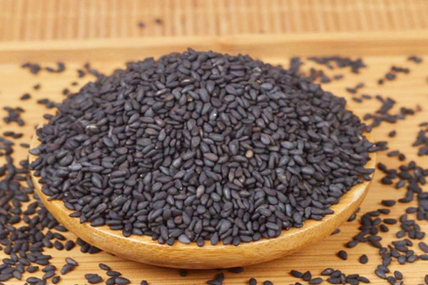 黑芝麻的熱量是多少大卡 黑芝麻在減肥期間能吃嗎 黑芝麻的熱量是多少大卡 黑芝麻在減肥期間能吃嗎