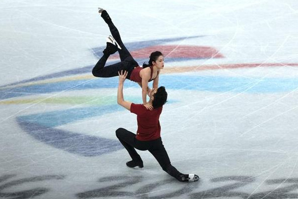 特魯索娃和瓦利耶娃賽后哭了 花樣滑冰有幾種跳躍動作 特魯索娃和瓦利耶娃賽后哭了 花樣滑冰有幾種跳躍動作