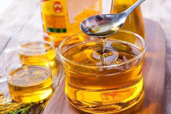 花生油好還是葵花籽油好 花生油買什么牌子的好 花生油好還是葵花籽油好 花生油買什么牌子的好